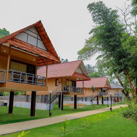 Sterling Vythiri Wayanad Hotel Exterior photo